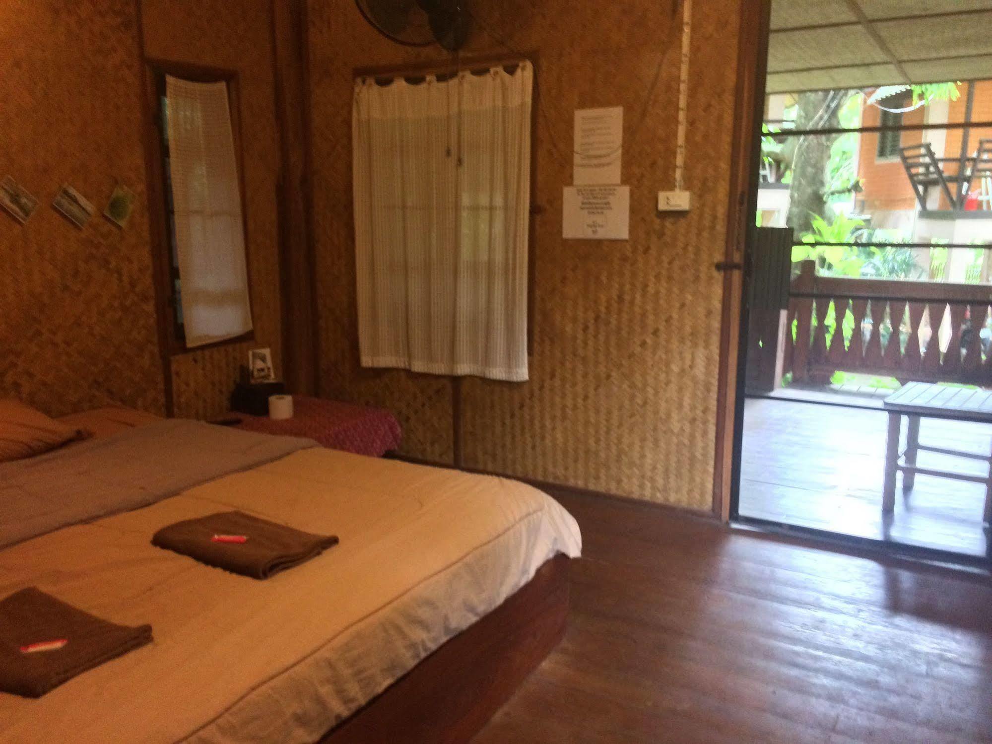 Misty View Guesthouse Pai Esterno foto